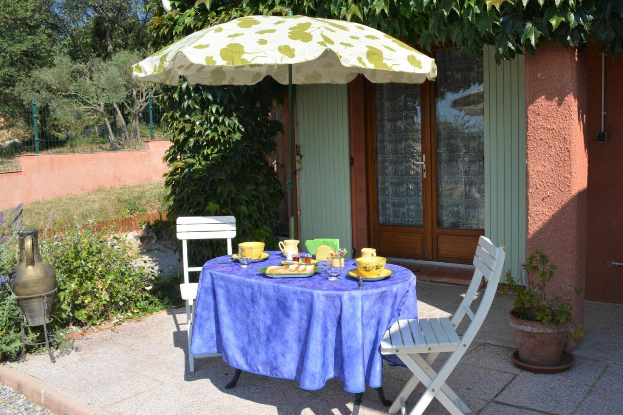 Bed and Breakfast L'Orangette Регюс Экстерьер фото